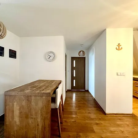 Przy Niepodleglosci 786 Kwatera prywatna *